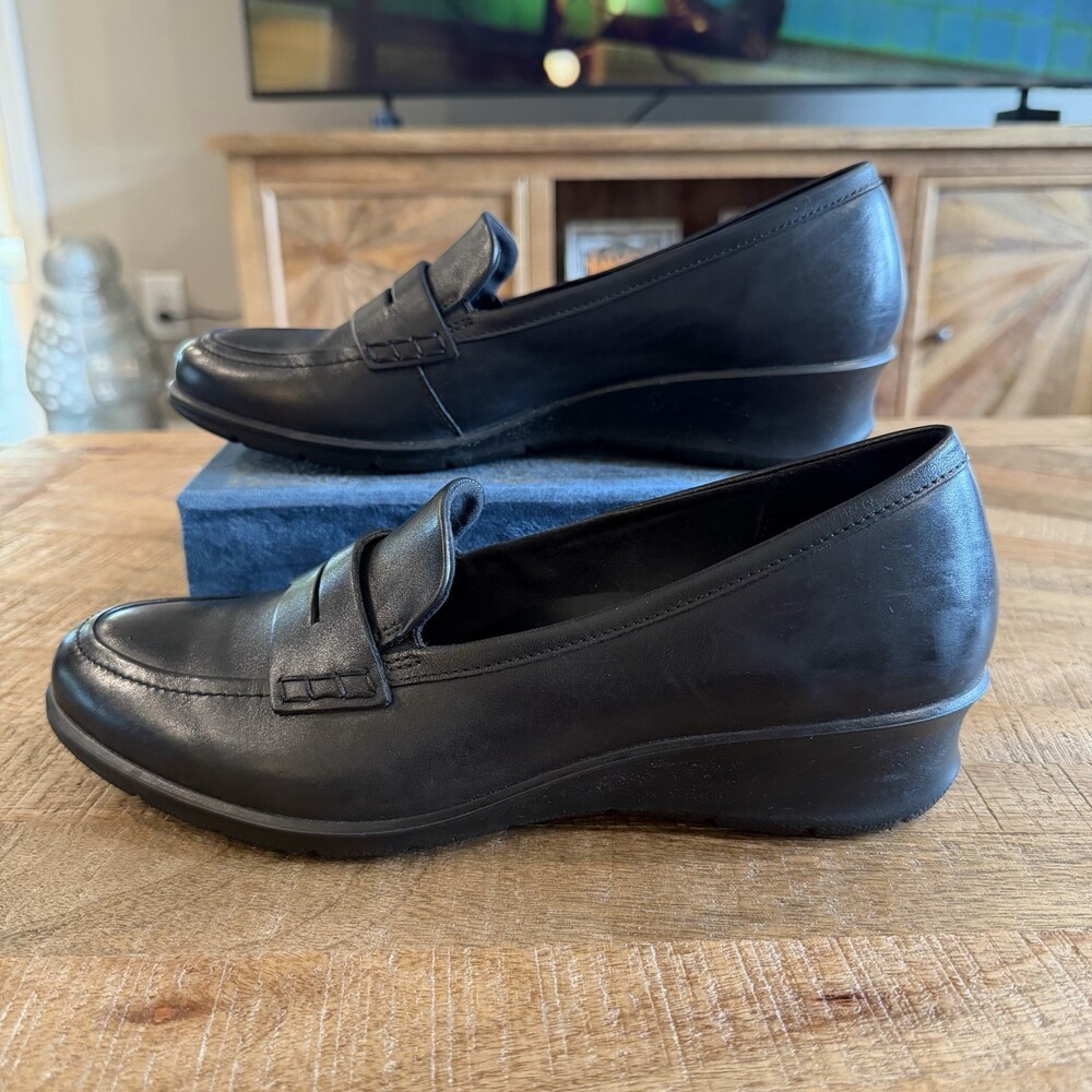 Ecco Black Wedge “Felicia” Slip On Loafers Size 10/10.5 EUC